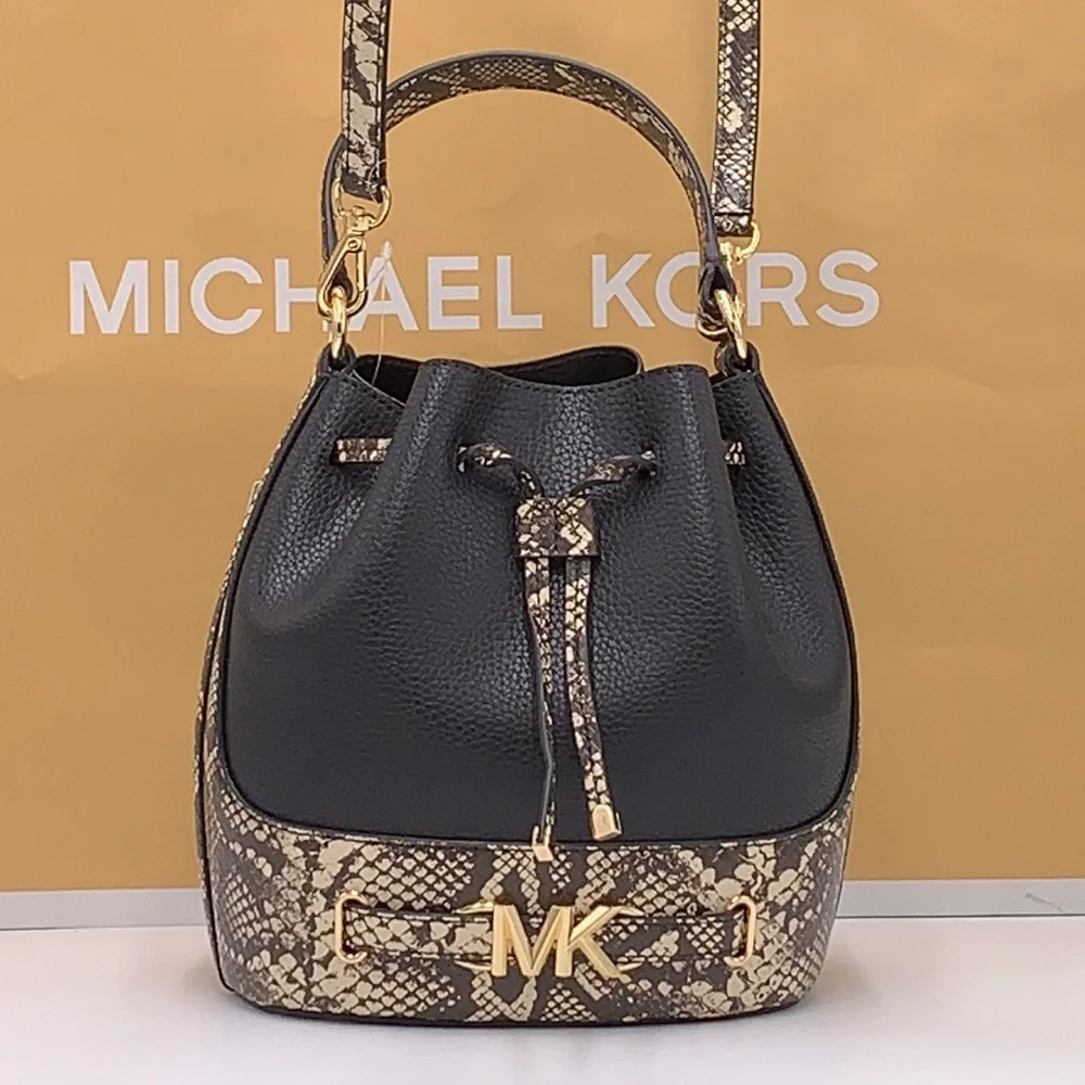 MICHAEL KORS REED MEDIUM BELTED BACKED MESSENGER CROSSBODY NATURAL/BLACK COLOR